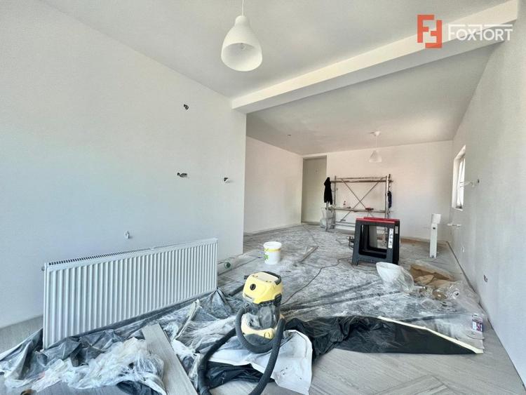 Duplex de vanzare cu 3 camere si 3 bai, Mosnita Noua