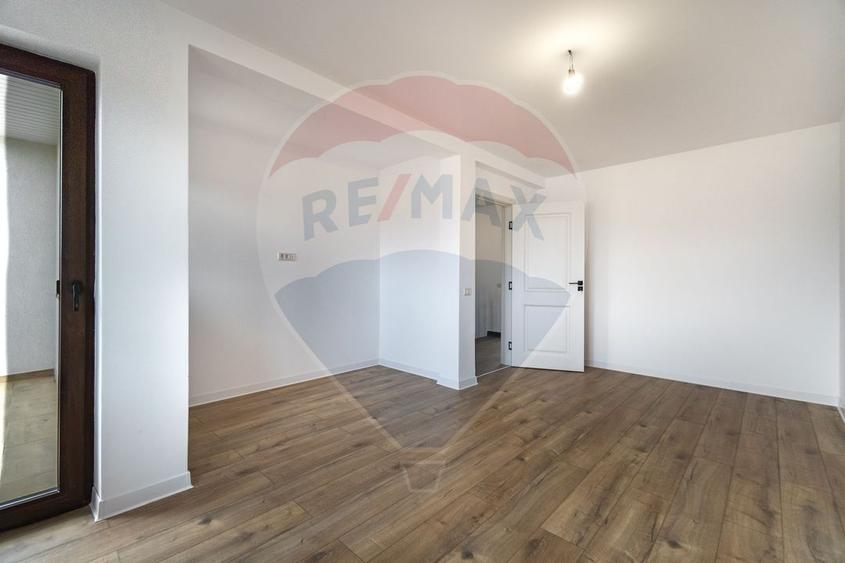 DUPLEX 8 camere de vanzare| Constructie noua| Izvor, BV | Comision 0%