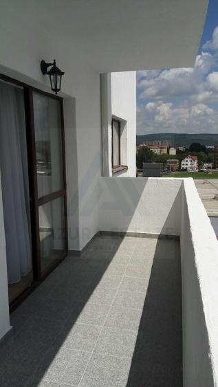 Apartament 2 camere 50 mp utili balcon 10 mp parcare Doamna Stanca