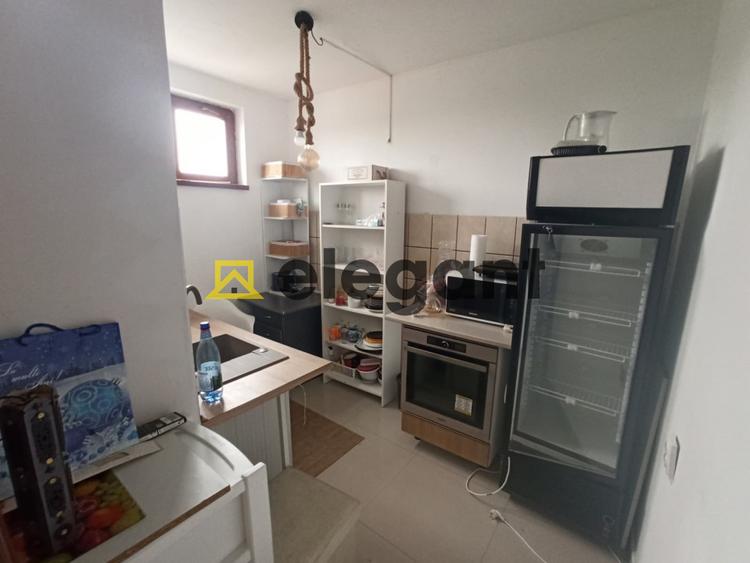 Casa cu spatiu comercial la principala, 216 mp utili, Simnicul de Sus