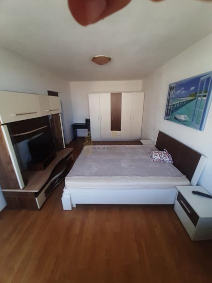 Apartament 3 camere, decomandat, zona Mihai Viteazu