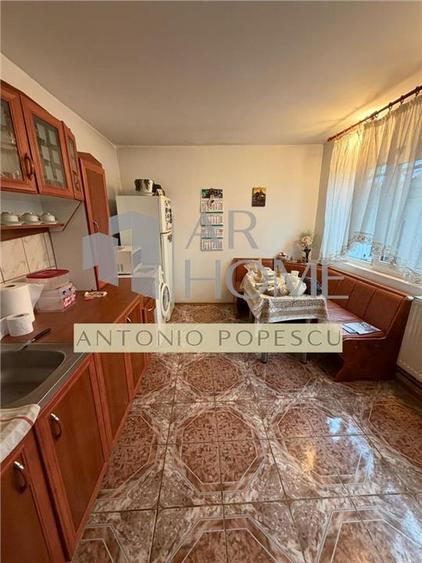 Casa, anexe si teren, in Ploiesti, zona Lupeni.