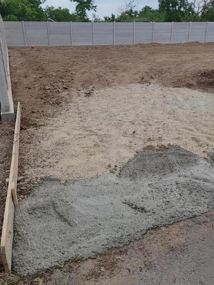 Teren cu proiect și autorizație de construcție ,curent,gaz și gard modern