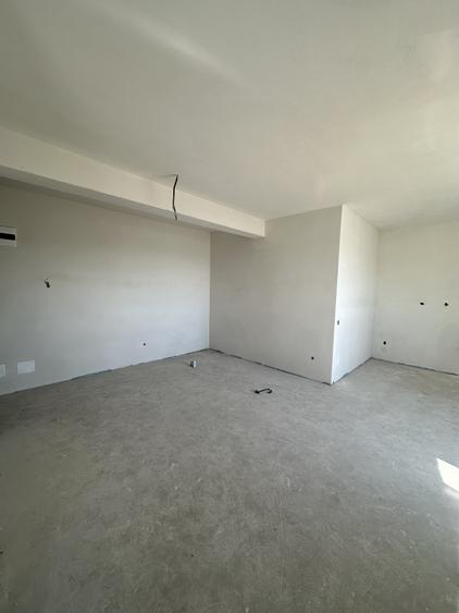 Apartament cu 2 camere, semidecomandat, 45mp, zona Intre Lacuri