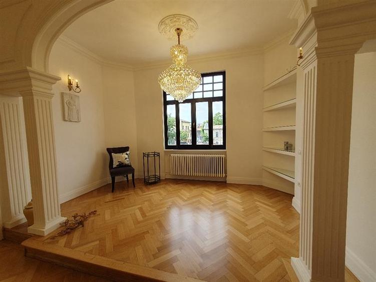 Apartament spatios, reprezentativ, office.