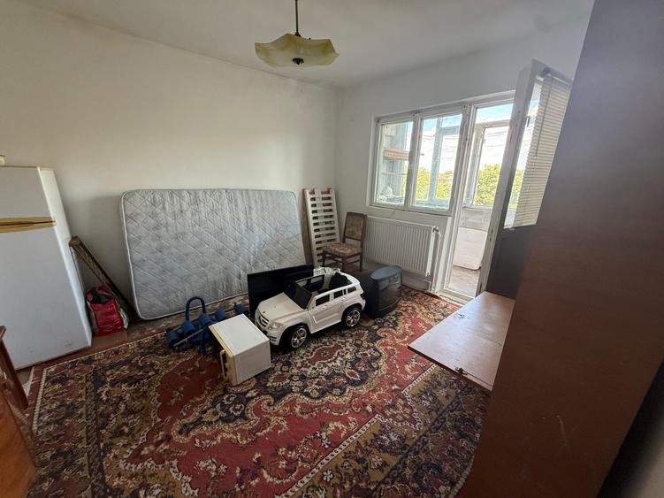 Apartament 3 camere decomandat spatios Medgidia, zona VS-uri