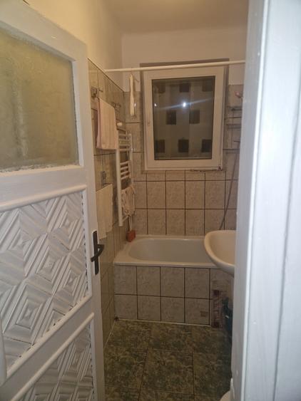Apartament doua camere, decomandat, renovat