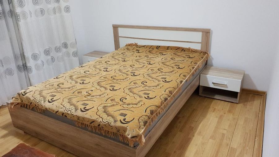 Inchiriez ap.4 camere decomandat, centrala proprie - la 5 min. de metrou Pacii