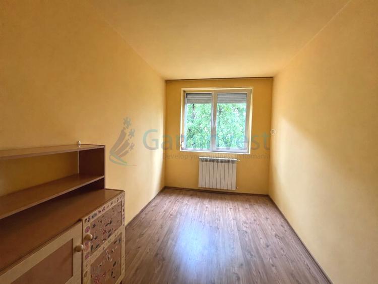 Apartament de vanzare in Oradea, cu 3 camere, zona Strazii Aluminei