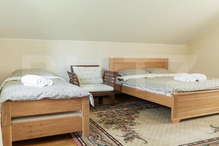 Casă de vanzare, cu 6 camere, 379 mp, zona Oarda de Sus