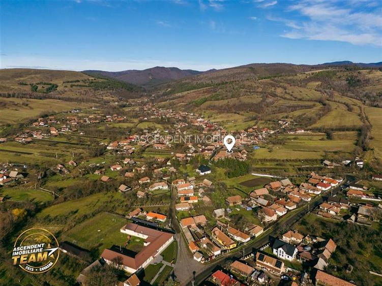 FILM! Casa si anexe, pe domeniu de 6.221mp,  livada pomi fructiferi, Lemnia, Cov - 13