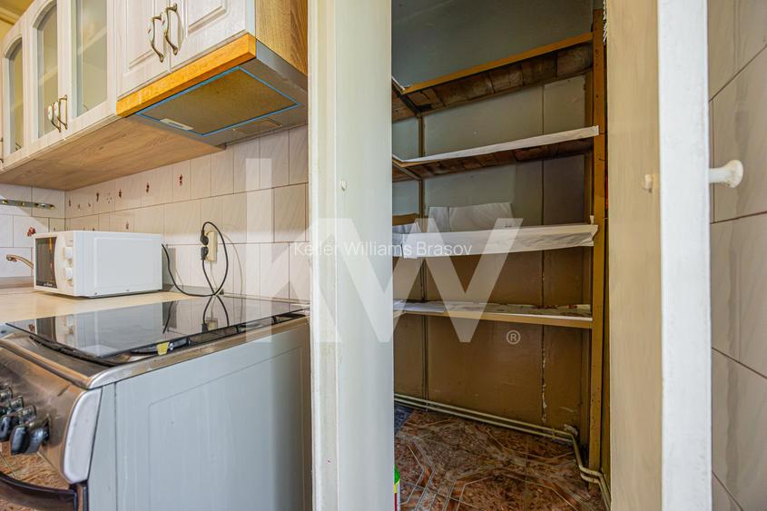 Vânzare apartament cu 2 camere,  2 balcoane, decomandat - zona Tractorul - 18