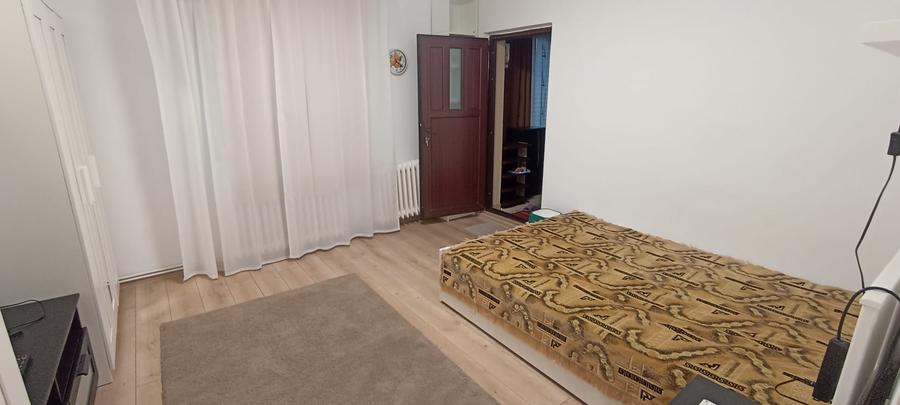Garsoniera spatioasa la vila  zona Rahova  Carrefour Alexandriei Buc sector 5