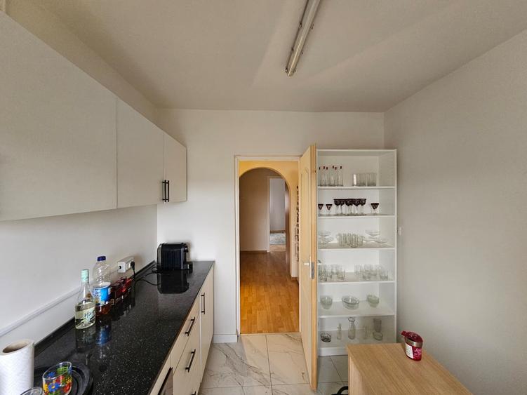 Apartament 3 camere, dec, 2 băi, 2 balcoane, et. 3 din 4, zona Șagului-Steaua