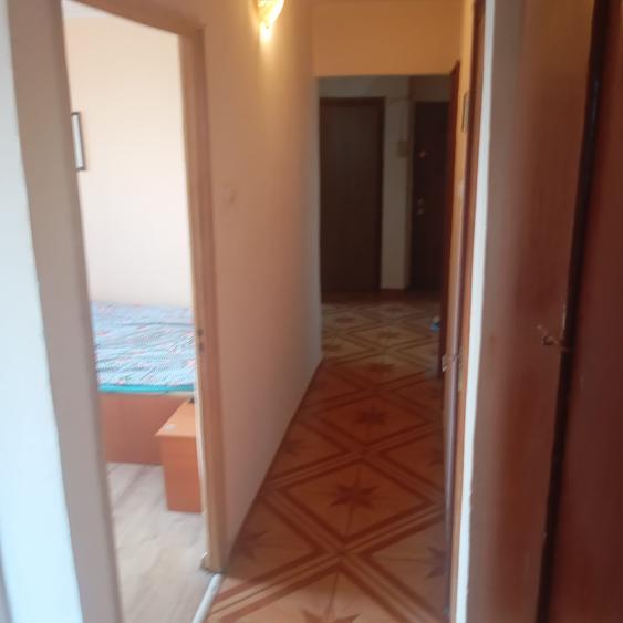 Aparatorii Patriei-Aleea Tomesti-Apartament de 3 camere-decomandat