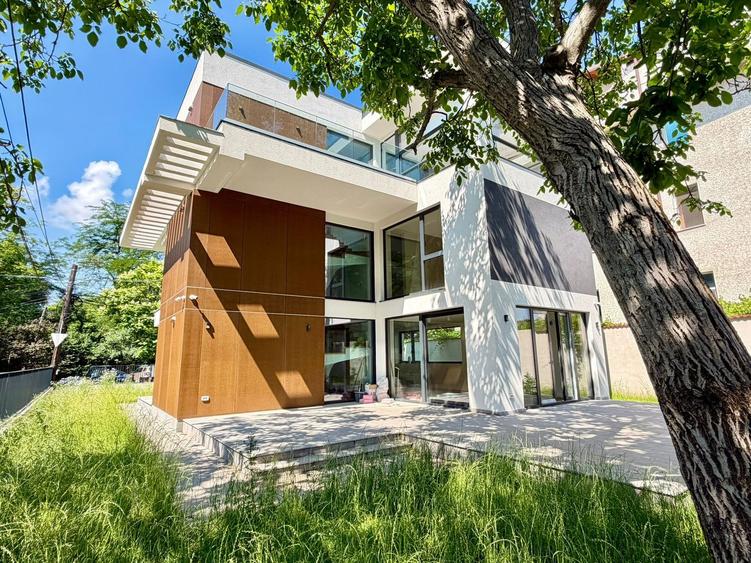Vilă contemporană premium in Baneasa, design modern și confort all-season