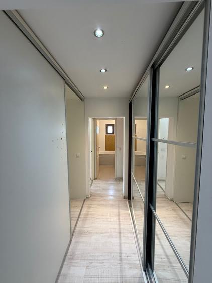 Centru Sf Lazar Palas apartament 3 camere etaj 1 / 4