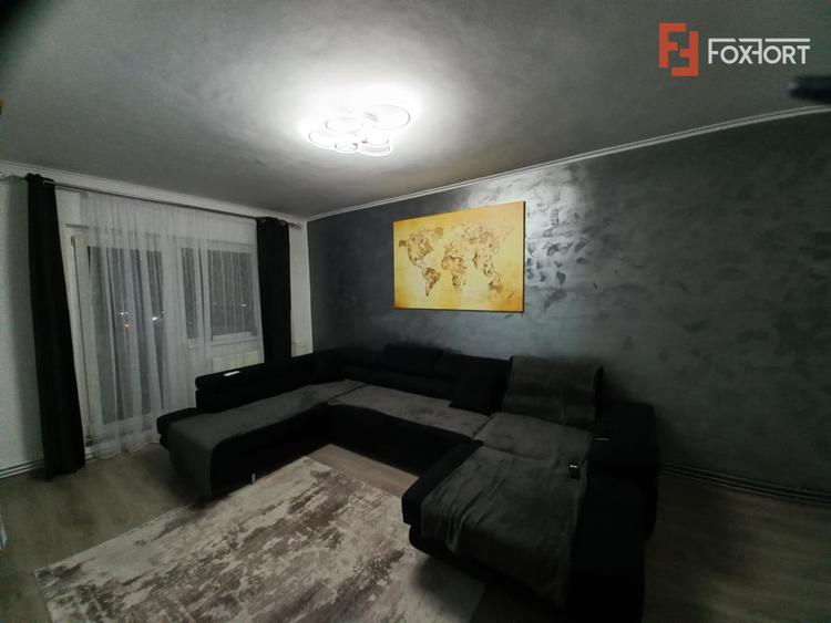 Apartament cu 3 camere, recent renovat – zona Bega Shopping Center