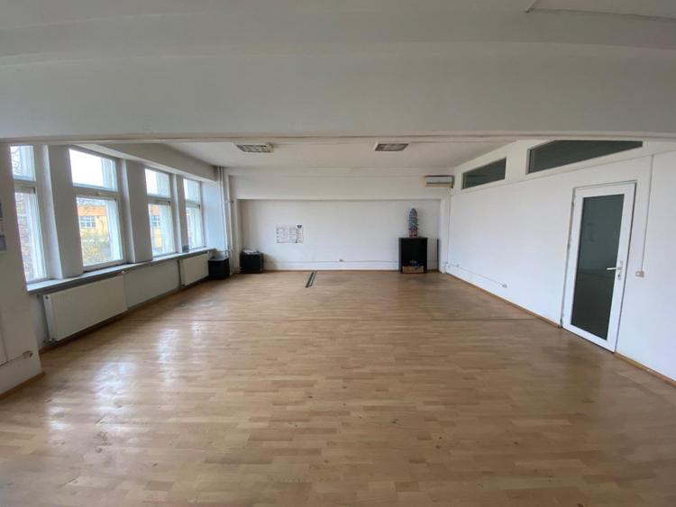 Spațiu birouri, 3500 mp, zona Lapus