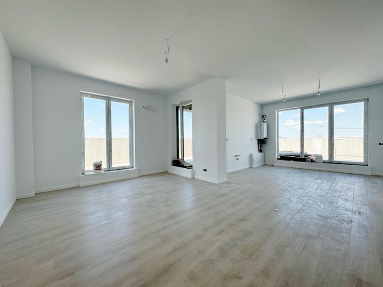 Penthouse 3 camere, decomandat, 86.3 mp utili, etaj 9/9-zona Aradului