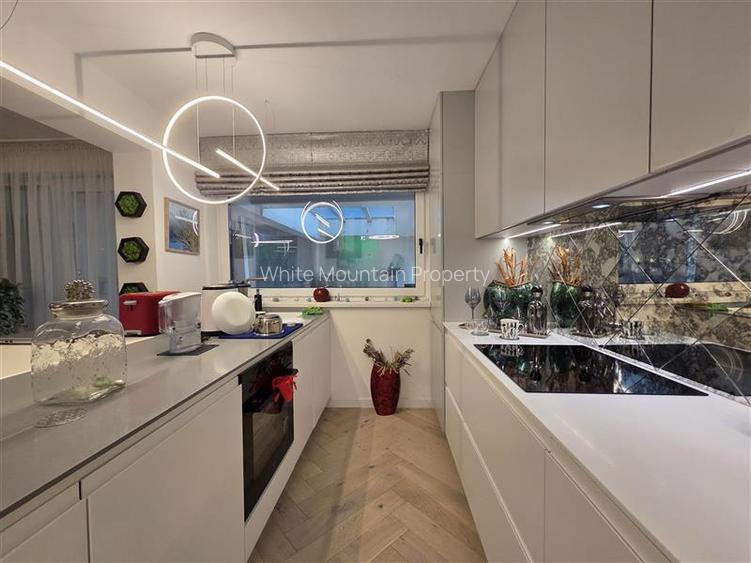 Apartament cu amenajare designer de vanzare in Green Valley Noua
