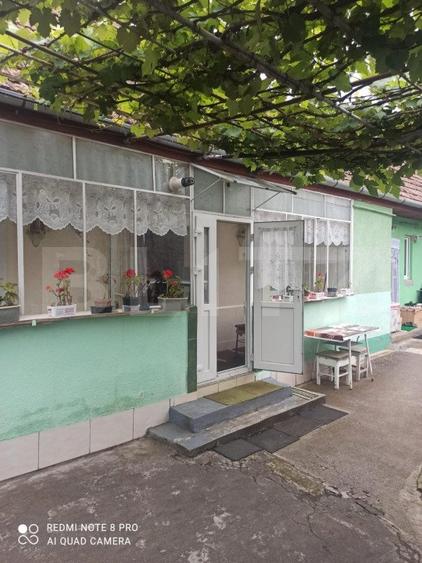 Casa cu 2 camere, 52mp, zona Remetea