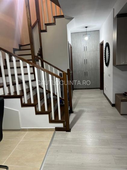 Casă cu 3 dormitoare + Living + Mansardă amenajată - 15 min Metrou - 3