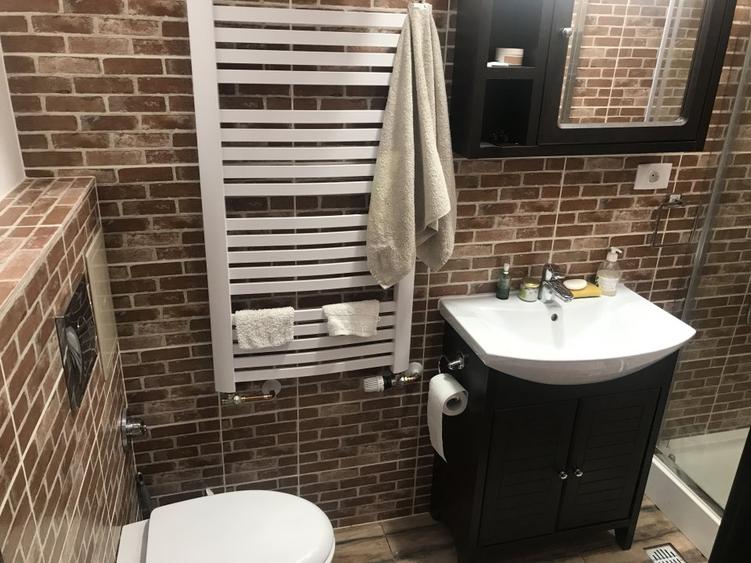 Apartament 3 camere renovat Str. REPUBLICII