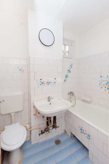 Vând apartament cu 2 camere, decomandat, etaj intermediar, Calea Sagului - 6