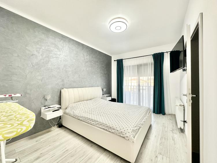 Duplex spatios cu 4 camere | Zid dublu | Panouri fotovoltaice - Mosnita