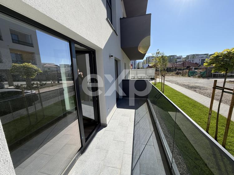 Apartament 3 camere 2 bai ,decomandat, parter, tractorul nou, Coresi