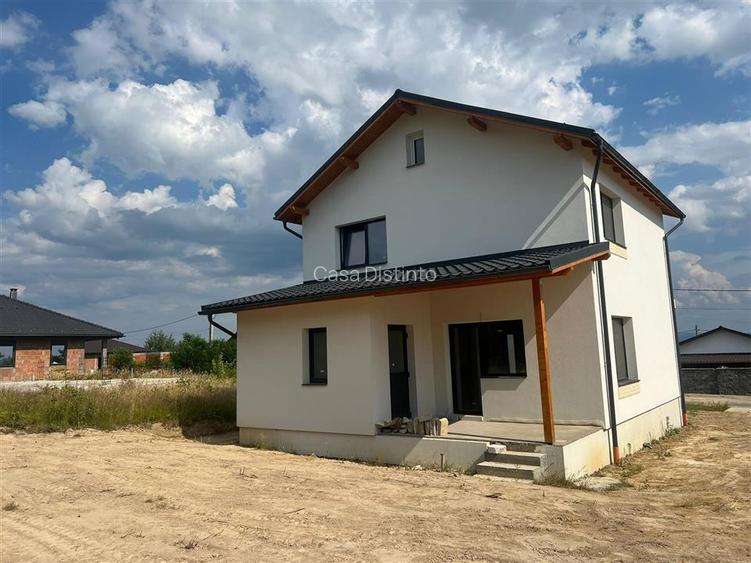 Casa cu 4 camere 5 ari teren - 4