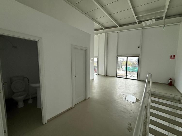 Hală industrială de vânzare | 2.350 mp | Vizibilitate din Centura