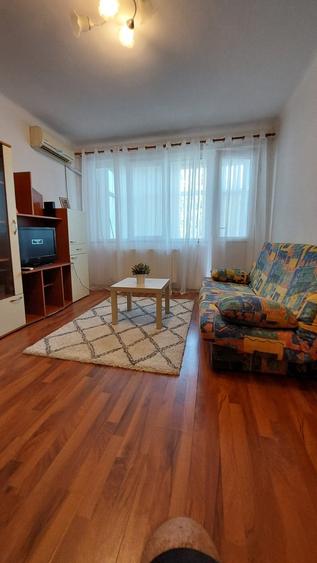 Braila 3 camere zona zero de inchiriat( vanzare)mobilat zugravit si igienizat