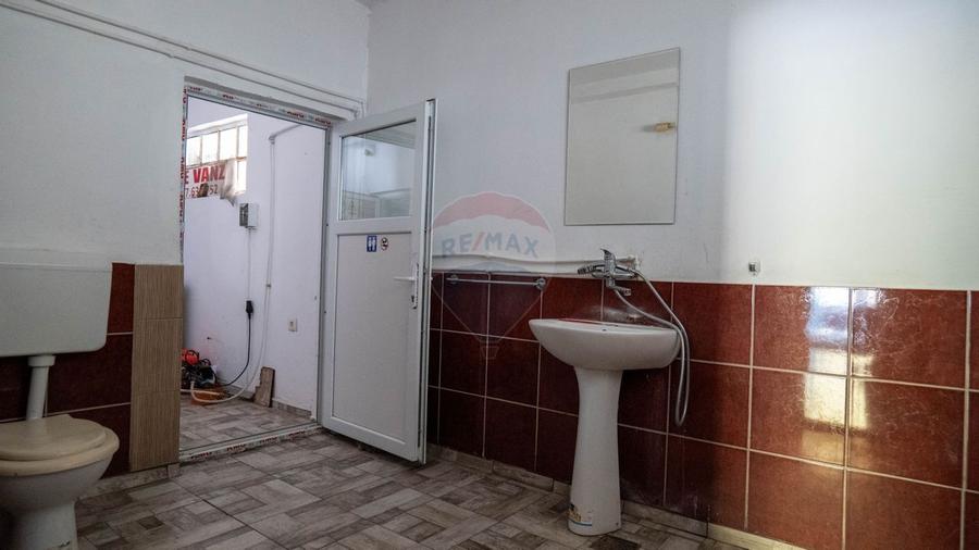 Vânzare imobil cu funcțiune mixtă casa si restaurant - Ungureni - DB