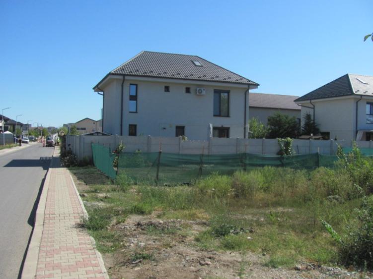 Prelungirea Ghencea, Safirului, Stradal