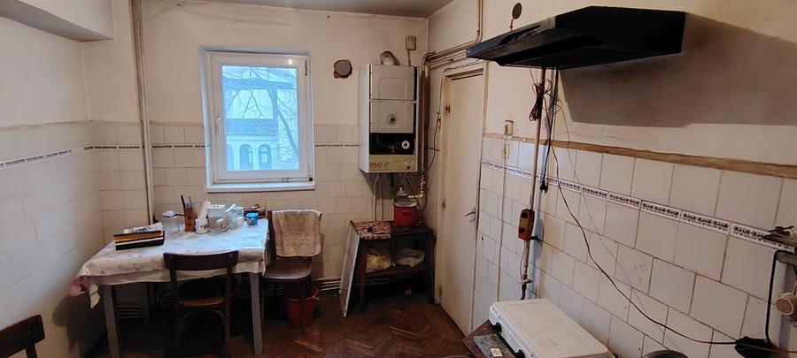 Apartament 4 camere etaj 1 str.Calea Nationala