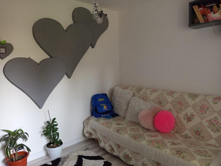 Apartament 3 camere,decomandat,parter+curte interioara, zona Progresu