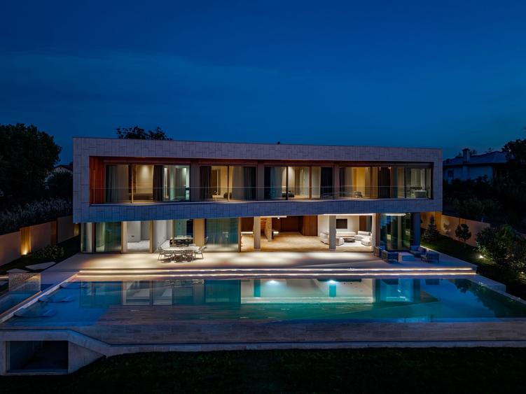 Infinity Snagov – Lakefront Luxury Residence - COMISION 0%