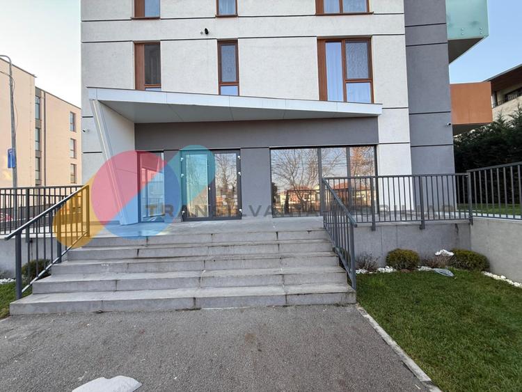 Spațiu comercial de închiriat – Borhanci | 83 mp | Vitrină stradală