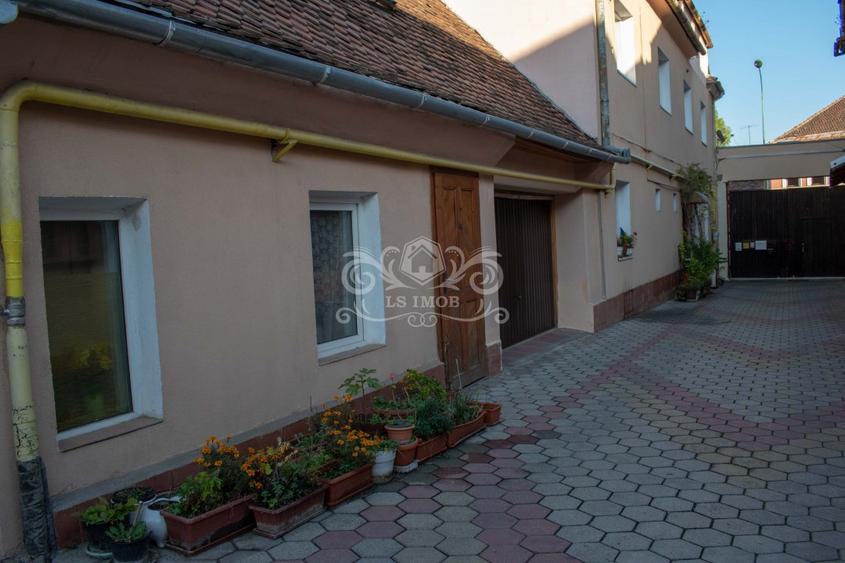Vand casa Centrul Istoric  pretabila comercial/rezidential