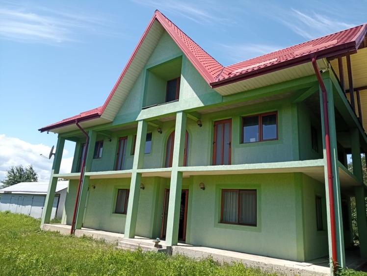 Casa / Vila de vanzare
