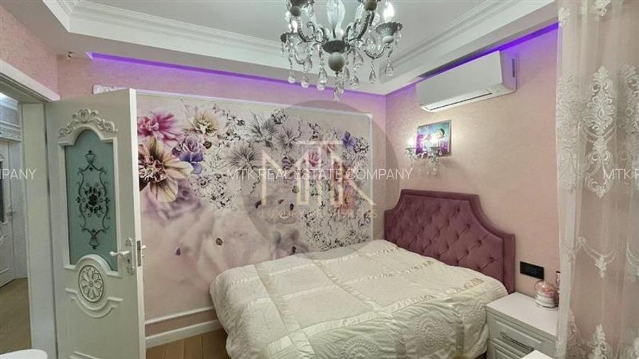 VILA DE LUX 8 camere, acces la lac privat | BANEASA