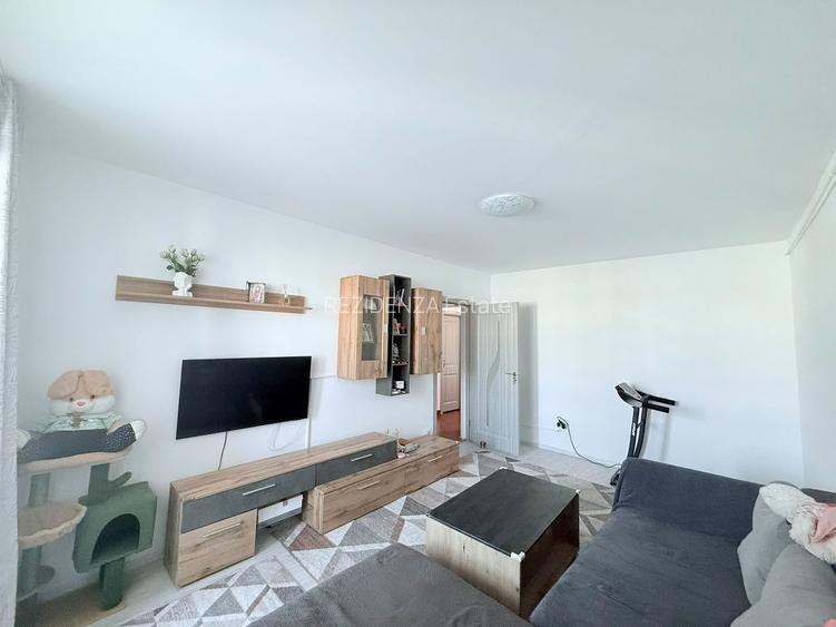 APARTAMENT 3 CAMERE RENOVAT MODERN ALEEA BAIUT DRUMUL TABEREI - 5