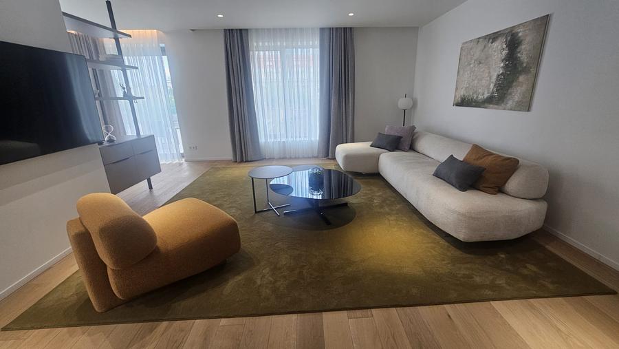 Apartament in Imobil boutique de lux, 2026, curte proprie 125 mp, impecabil
