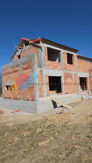 Casa individuala 6 camere, 176 Mp, teren 1100 Mp, zona Salicea