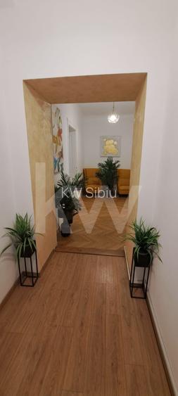 Apartament pentru inchiriere , ultracentral-centrul istoric ,mobilat si utilat - 2