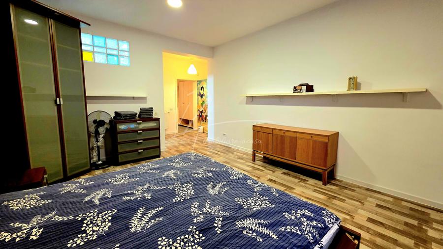 Apartament cu 5 camere-239 mp. utili si terasa 356 mp. in Prel. Ghencea-parter