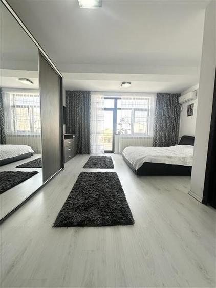 Afacere la Cheie in Mamaia Nord: Pensiune de Vanzare cu 18 Camere