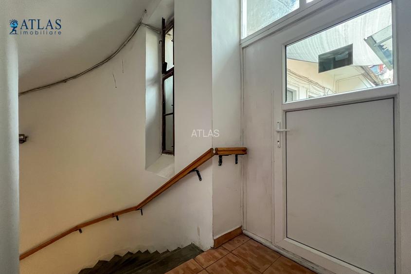Studio Centru Istoric, piața Enescu, cu terasa deosebită - 4